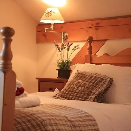 Chalet Maison Jaune